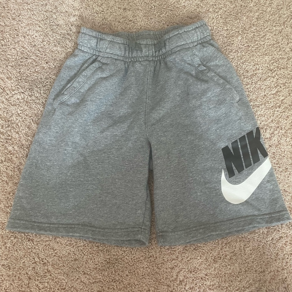 Kids Large Nike shorts